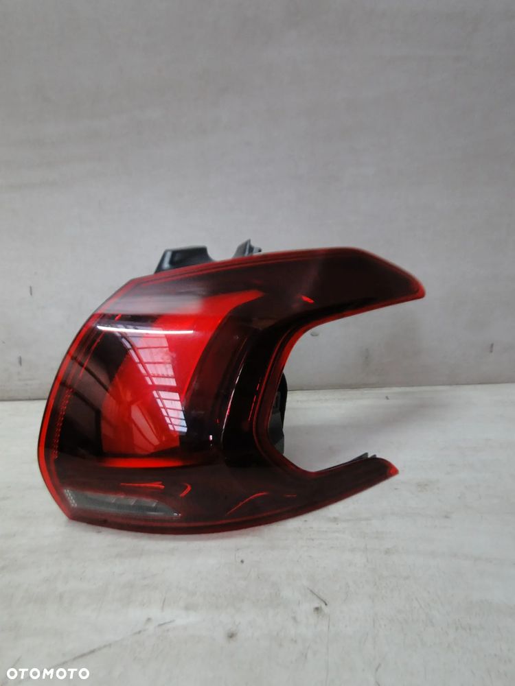 PEUGEOT 2008 I LIFT LAMPA PRAWA TYŁ TYLNA EUROPA