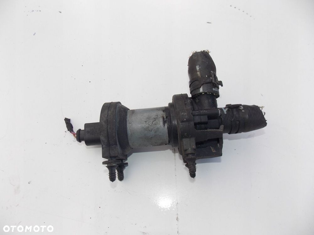 pompka wody audi a3 8p tt golf v 3.2 fsi bub vr6 - 2