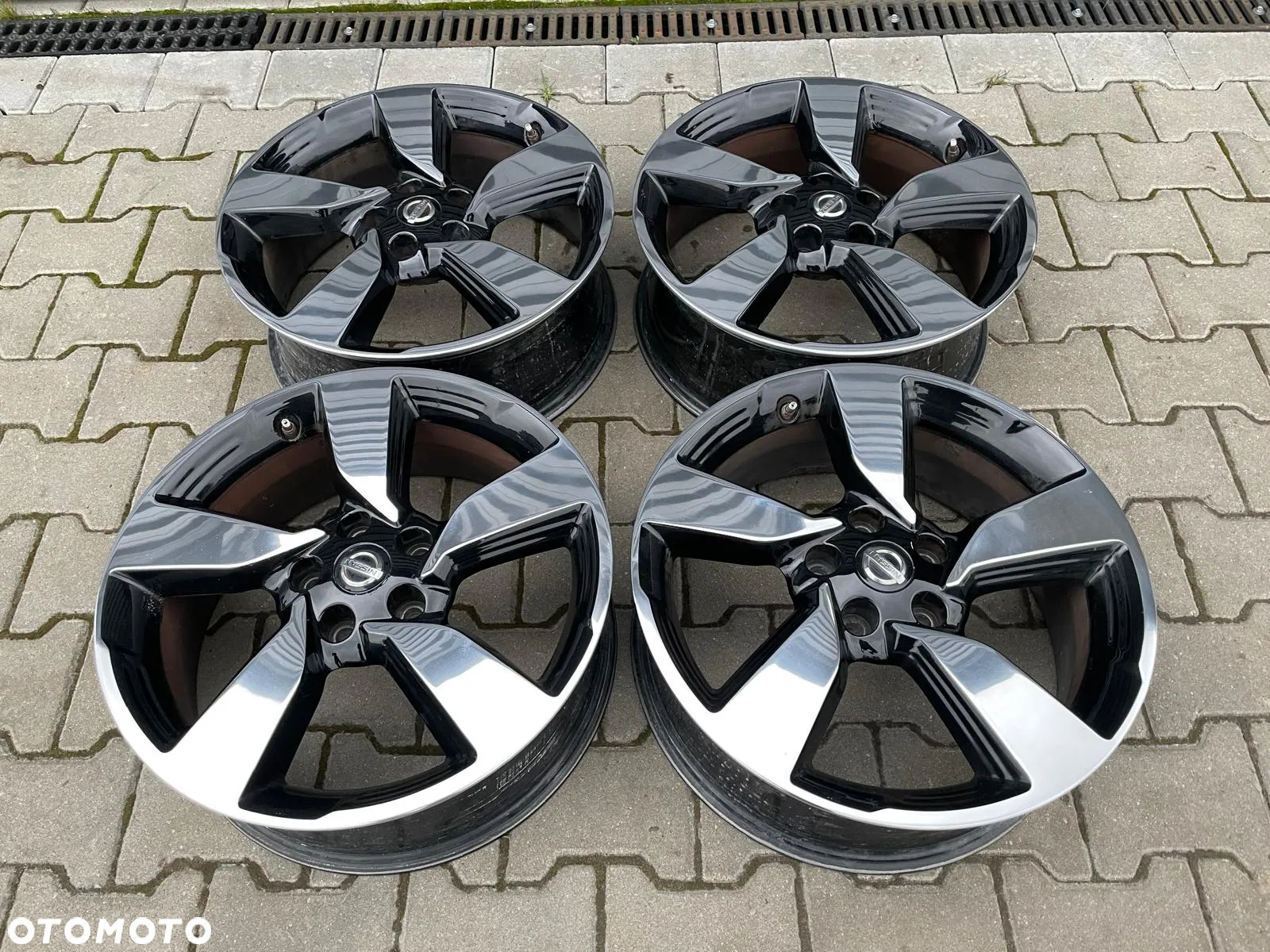 ALU FELGI NISSAN QASHQAI 7Jx18 ET40 5x114,3 N64801 4EA8A CZUJNIKI ĆIŚNIENIA - 3