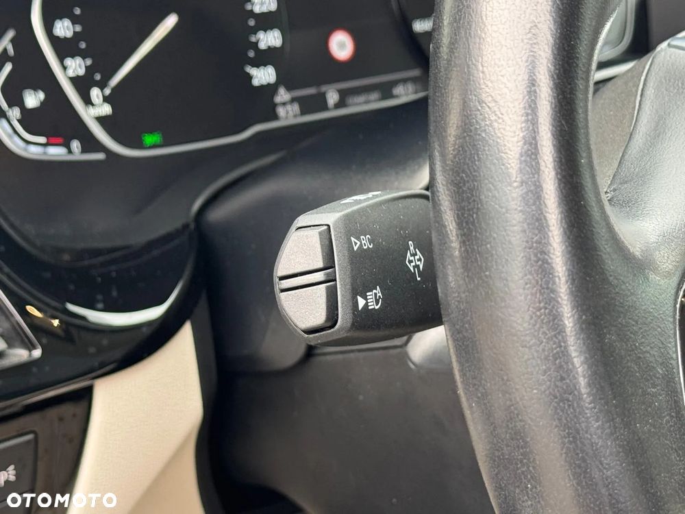 BMW Seria 5 520i - 22