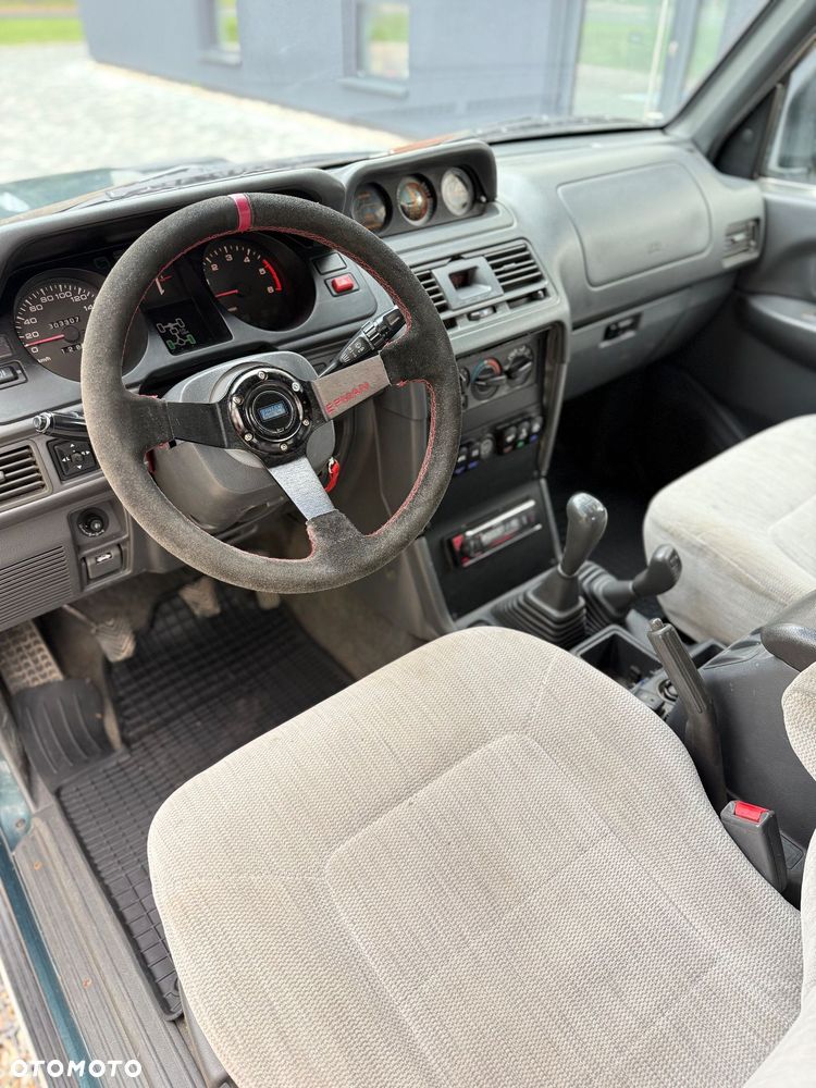 Mitsubishi Pajero 2.5 TD GLS - 6