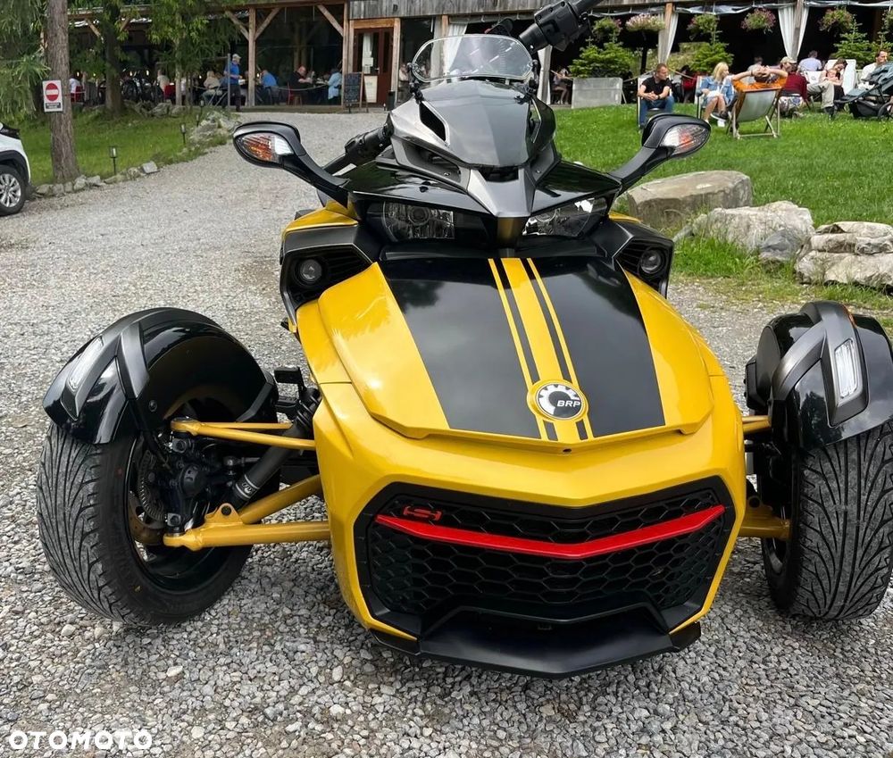 Can-Am Spyder - 2