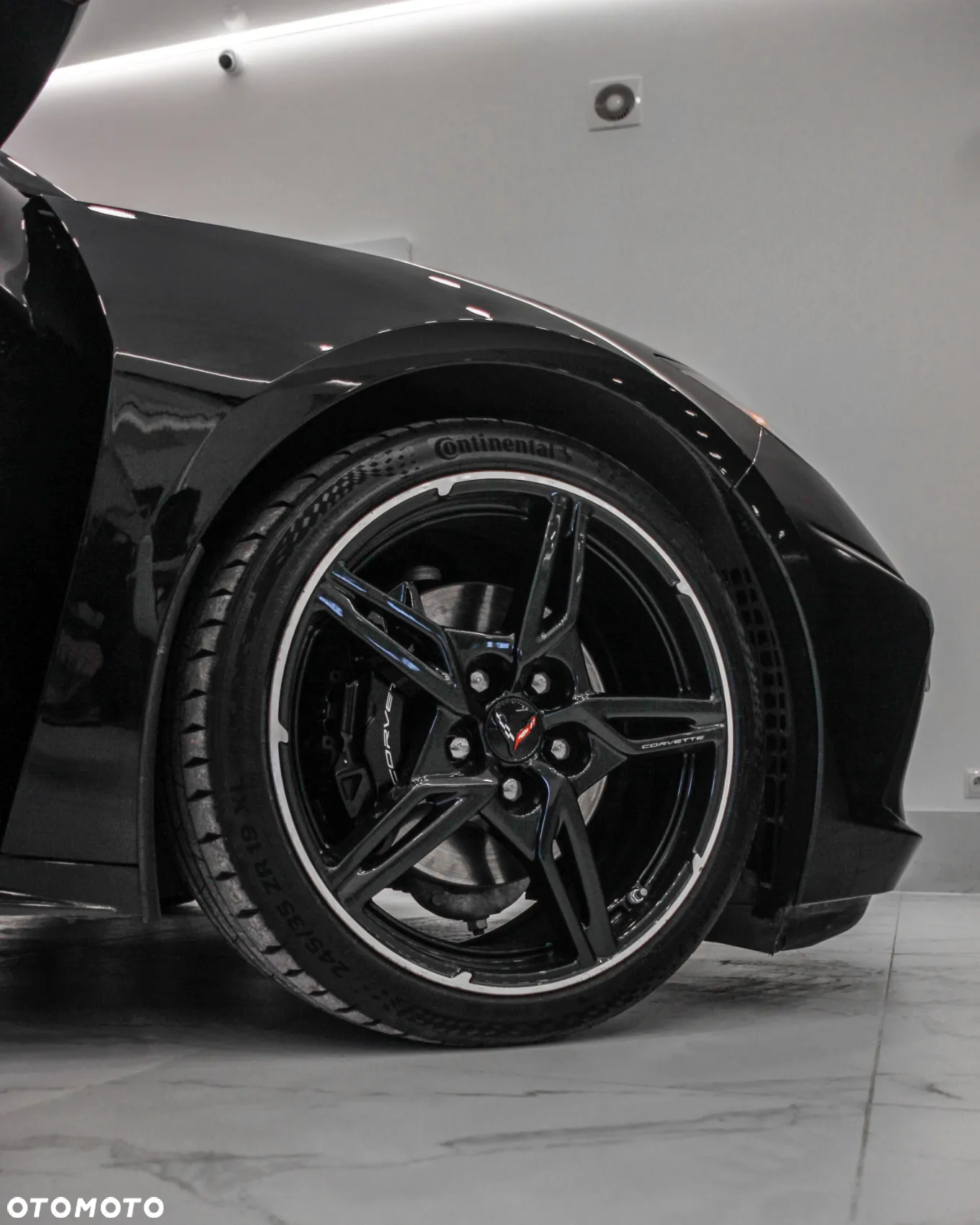 Chevrolet Corvette - 23