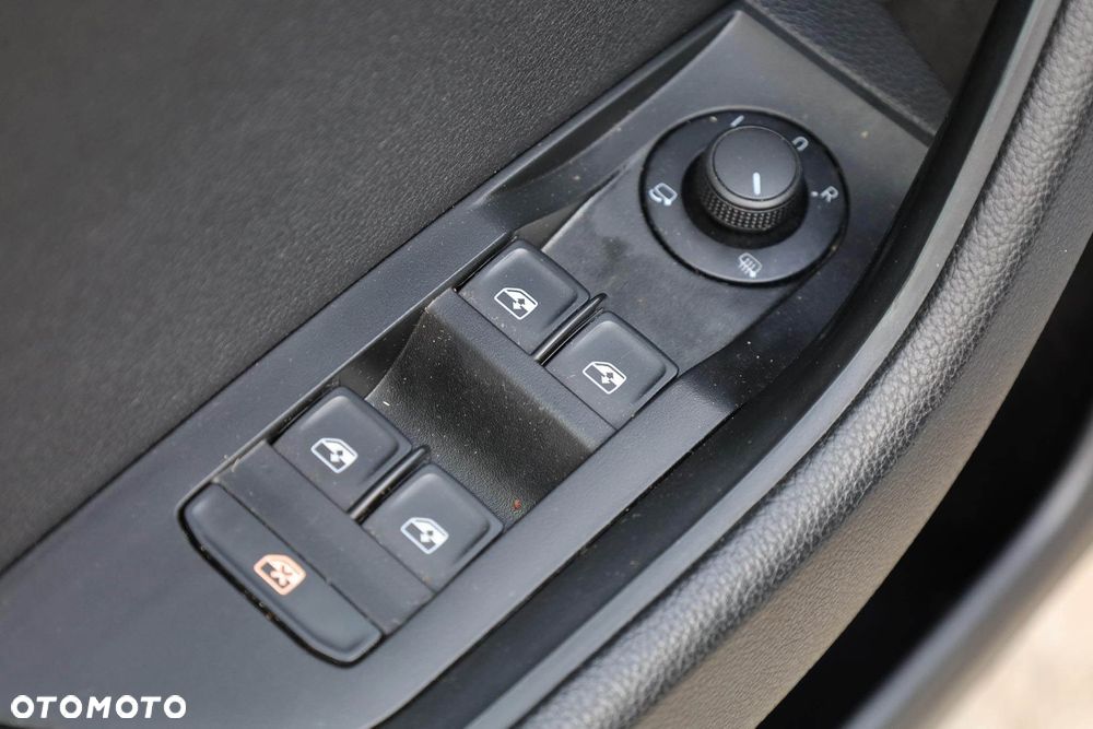 Skoda Superb 2.0 TDI SCR Active DSG - 33