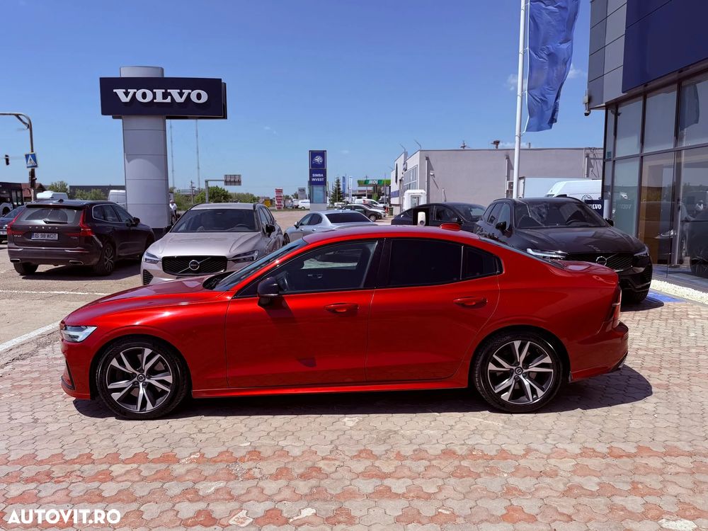 Volvo S60 T5 R-Design - 3