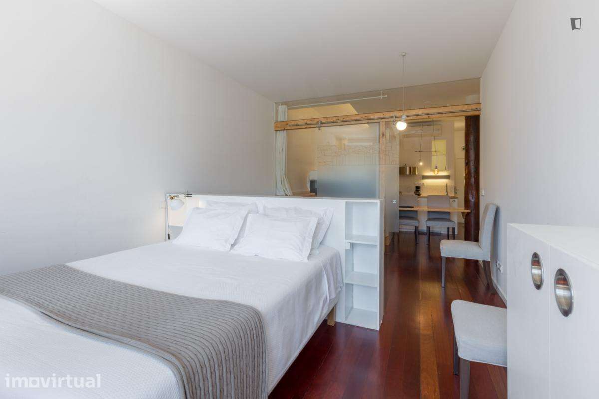 Apartamento com 2 quartos - localizado em São Nicolau Porto - Grande imagem: 4/14