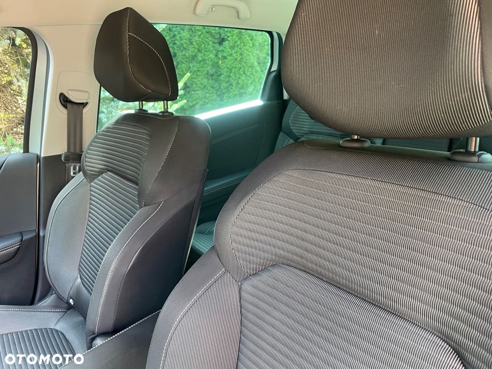 Renault Grand Scenic - 21