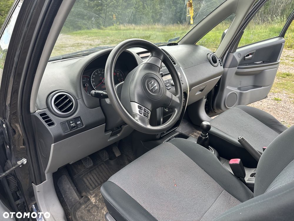 Suzuki SX4 - 5