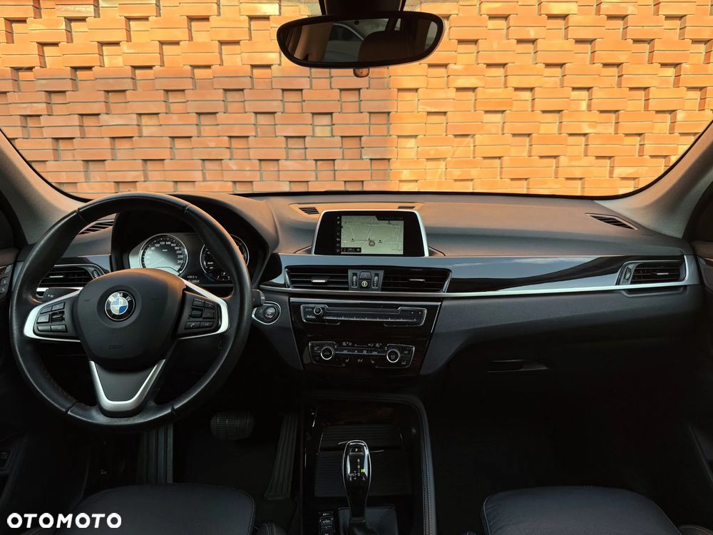 BMW X1 xDrive18d xLine - 14
