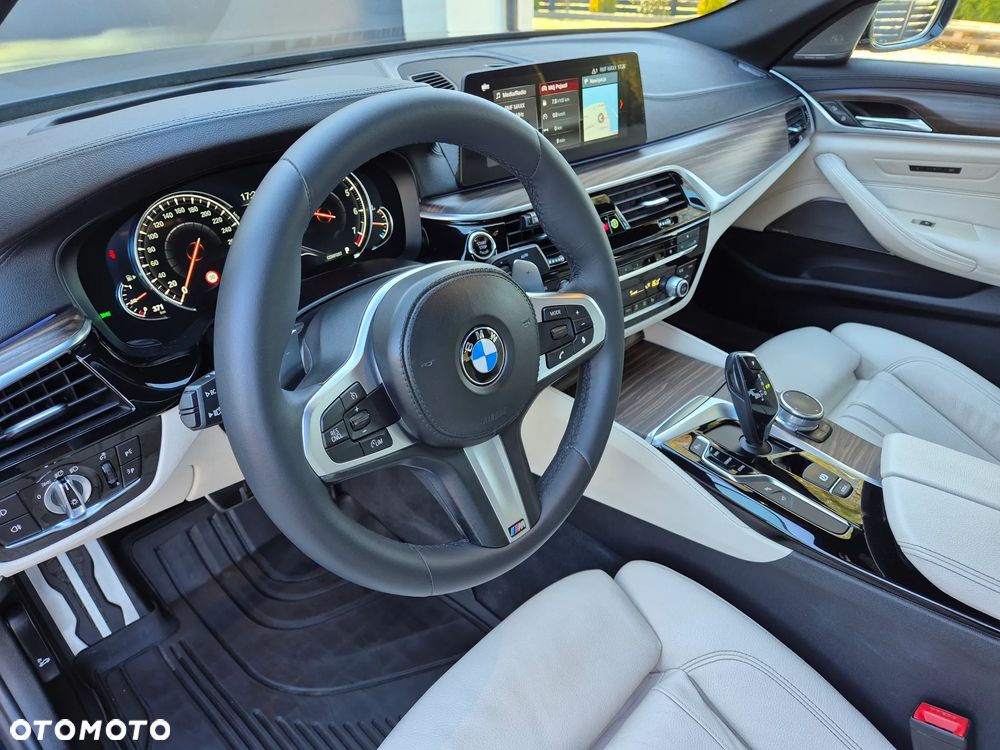 BMW Seria 5 530i xDrive M Sport sport - 16