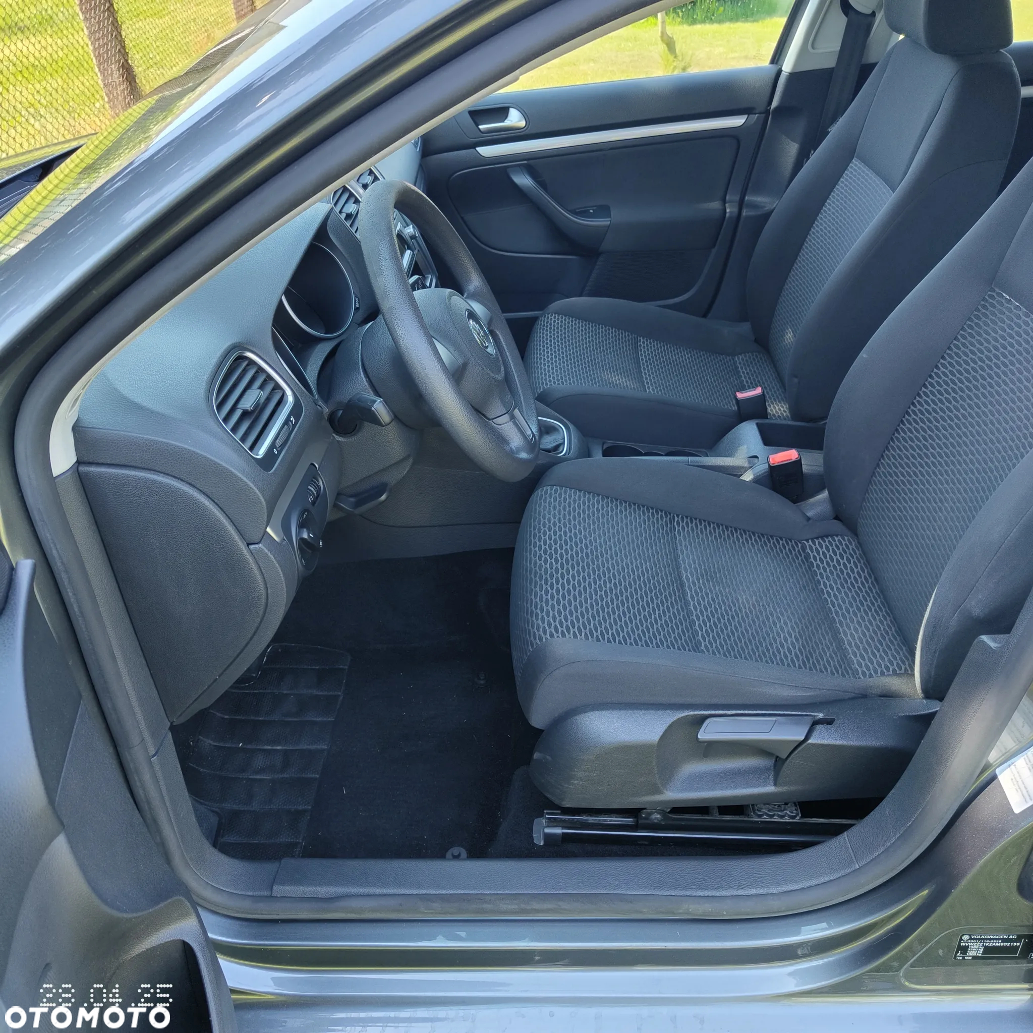 Volkswagen Golf 1.6 TDI DPF Trendline - 25