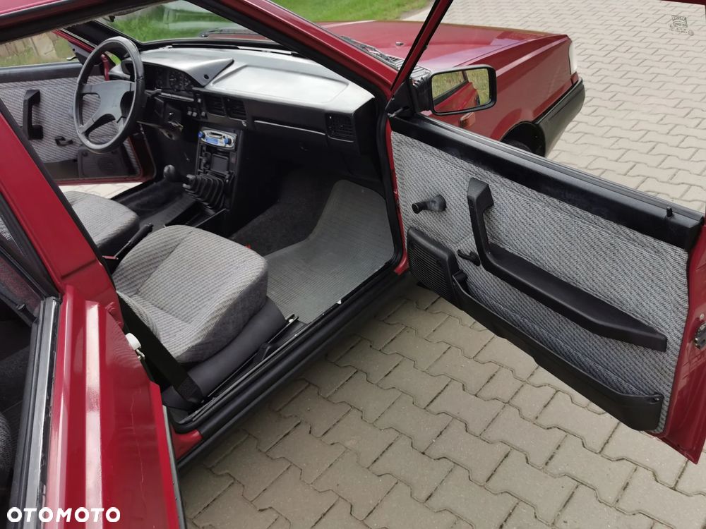 Polonez Caro - 36