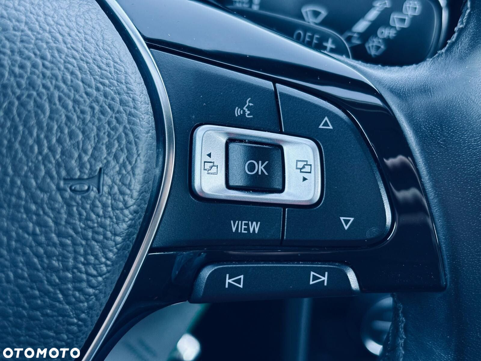 Volkswagen Golf VII 1.5 TSI BMT Evo Highline DSG - 25