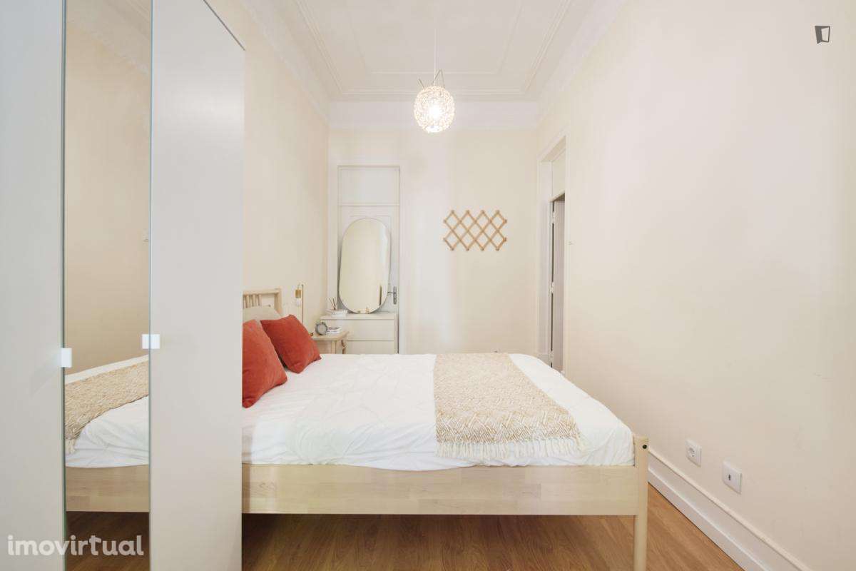 Quarto - localizado em Marquês de Pombal Lisbon - Grande imagem: 5/27