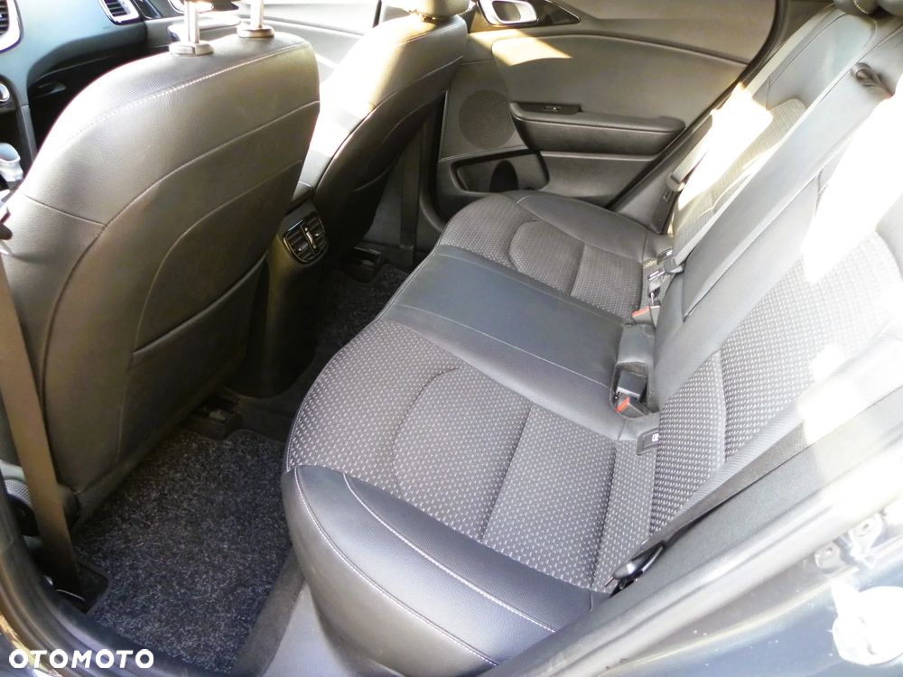 Kia XCeed - 8