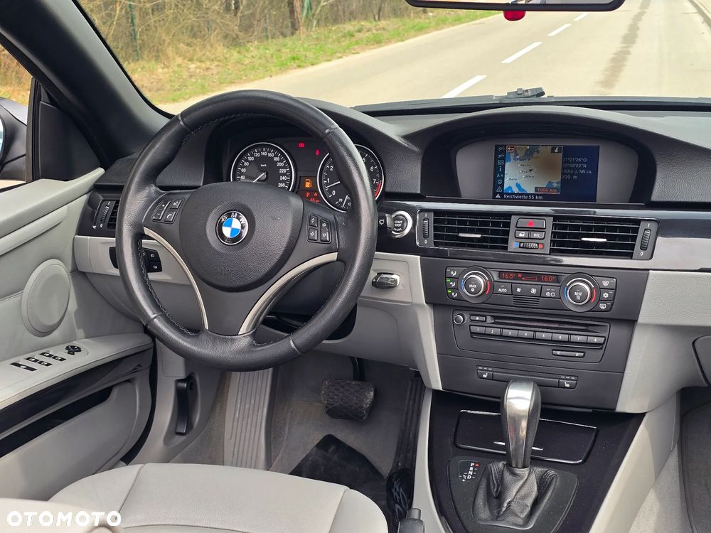 BMW Seria 3 330i M Sport Edition - 29