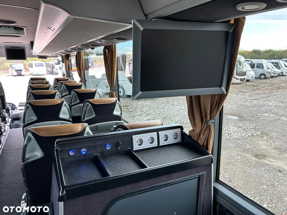 Mercedes-Benz Tourismo - 18
