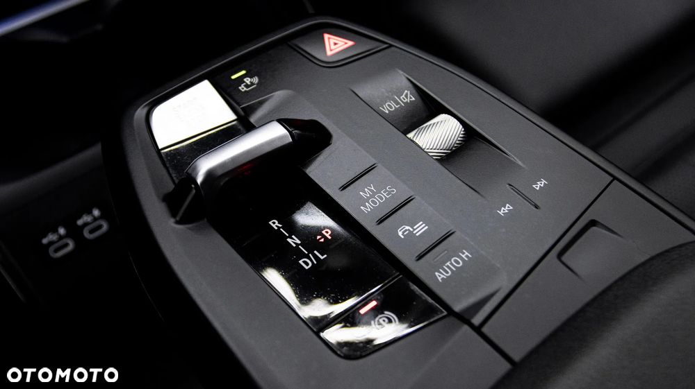 BMW Seria 2 218i - 18