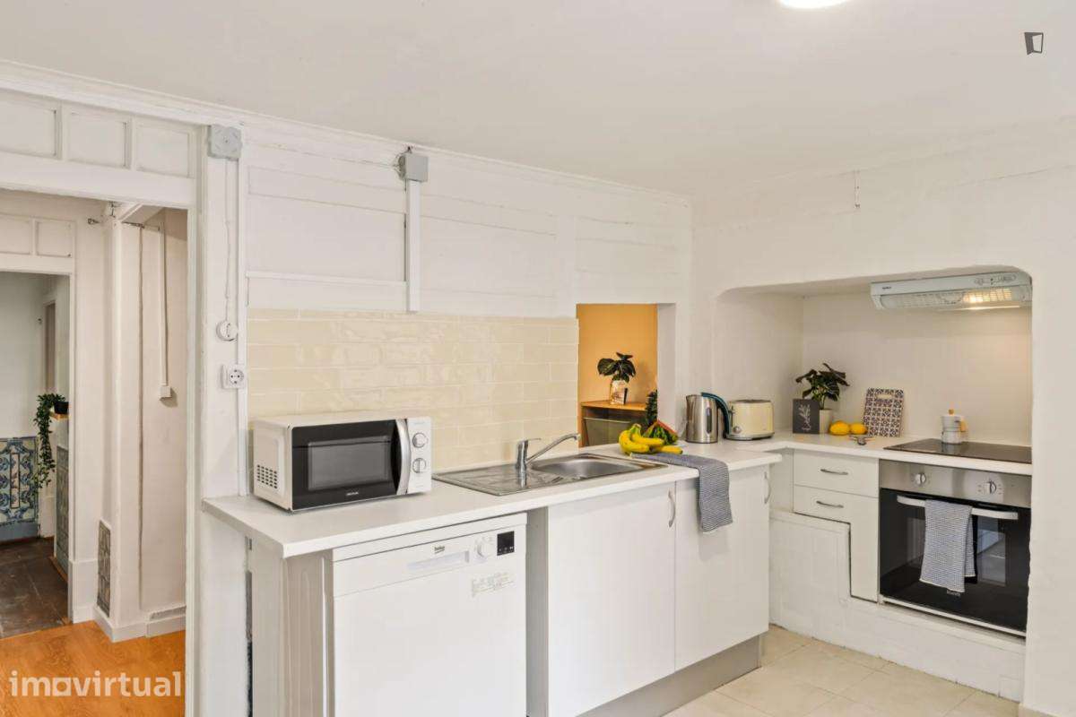 Apartamento com 2 quartos - localizado em Sé Lisbon - Grande imagem: 2/16