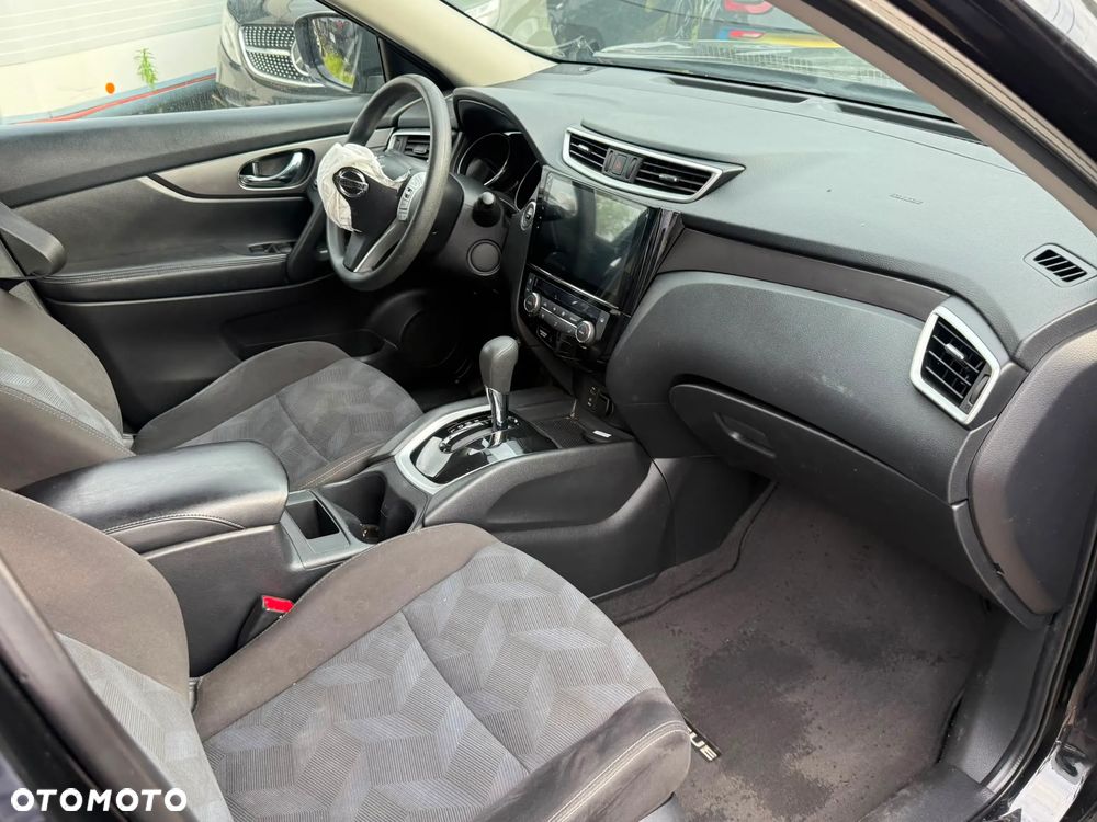 Nissan Rogue - 14