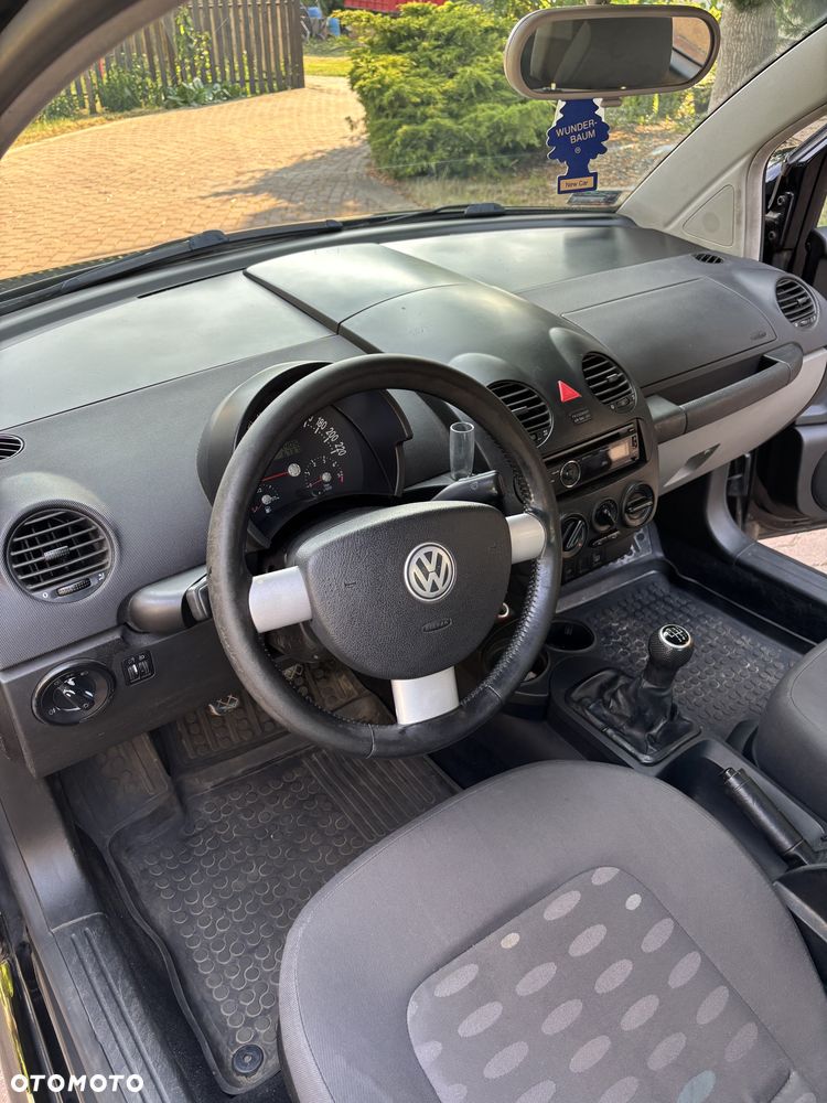 Volkswagen New Beetle - 20