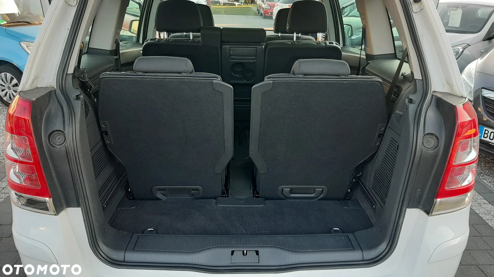 Opel Zafira 1.6 - 16