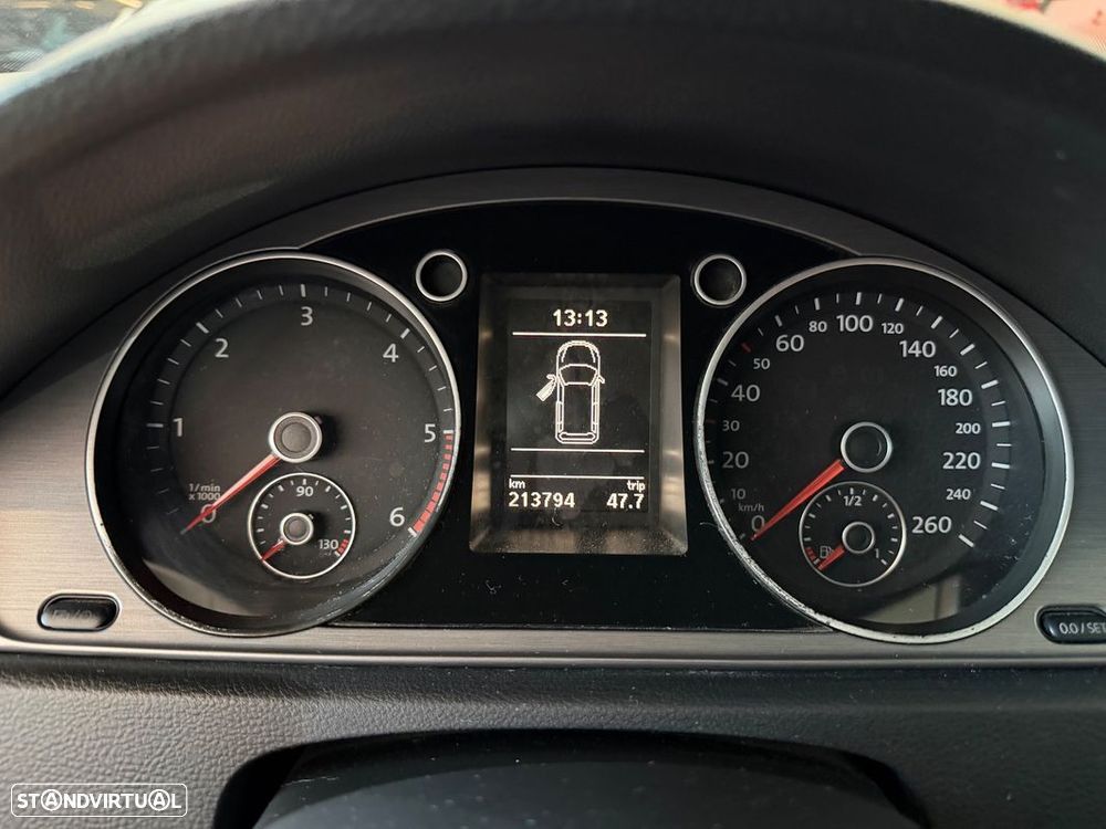 VW Passat Variant 1.6 TDI Trendline - 13