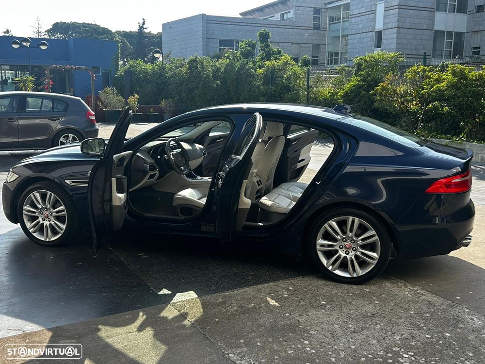 Jaguar XE 20d Aut. Prestige - 54