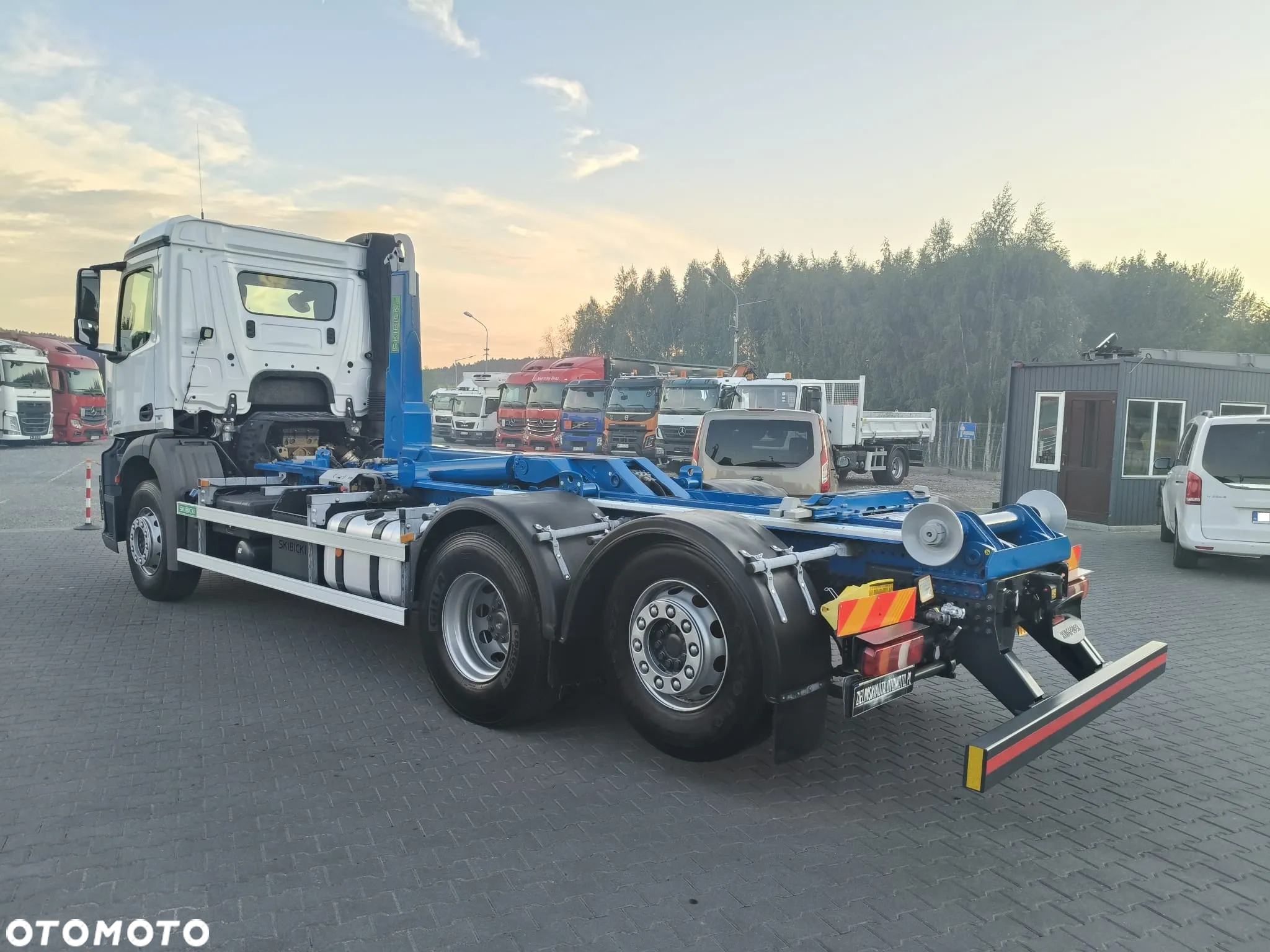 Mercedes-Benz ANTOS 2540 / 6x2 / HAKOWIEC 20t / EURO 6 / - 7