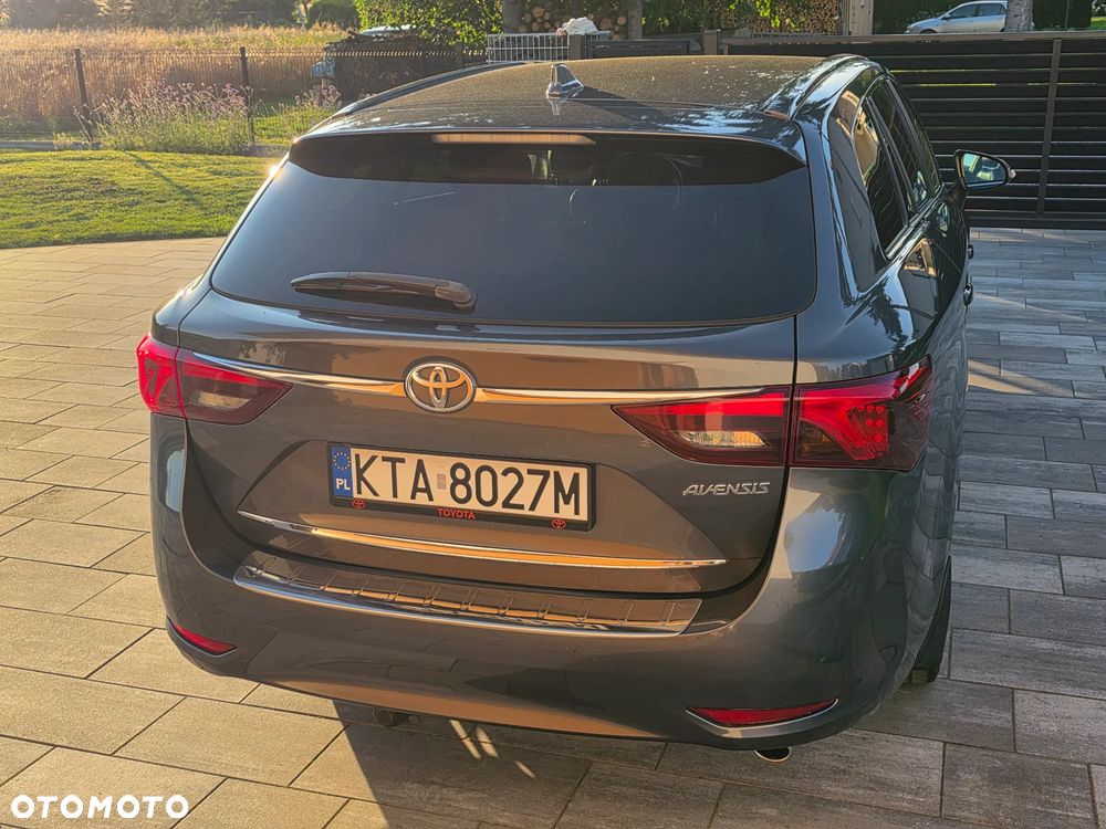 Toyota Avensis - 6