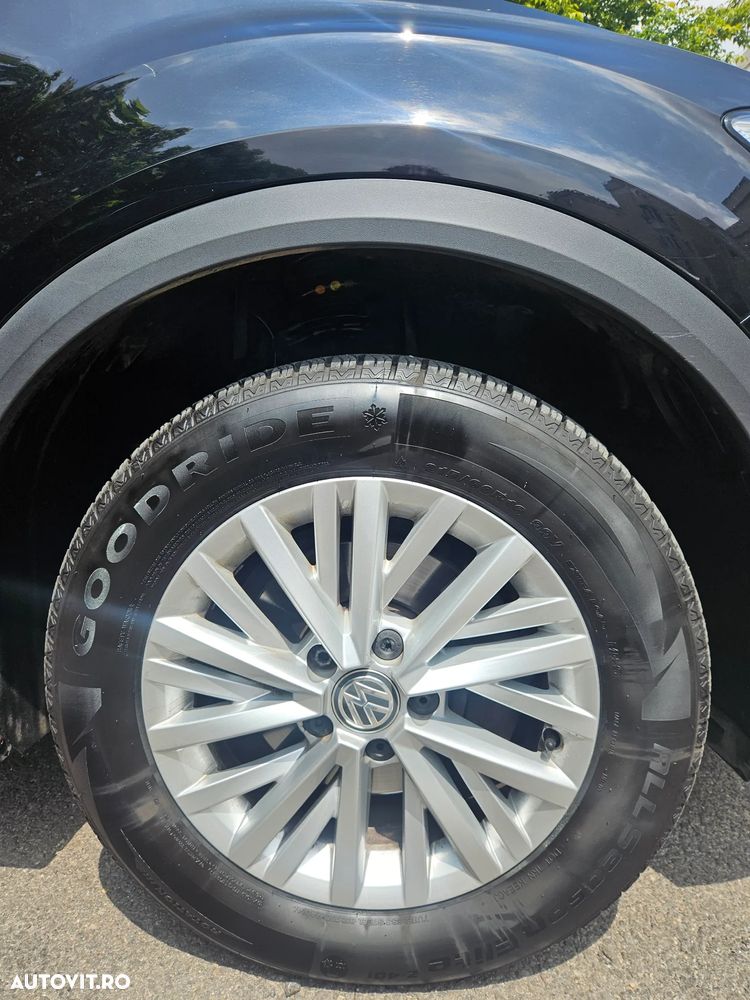 Volkswagen T-Roc - 5