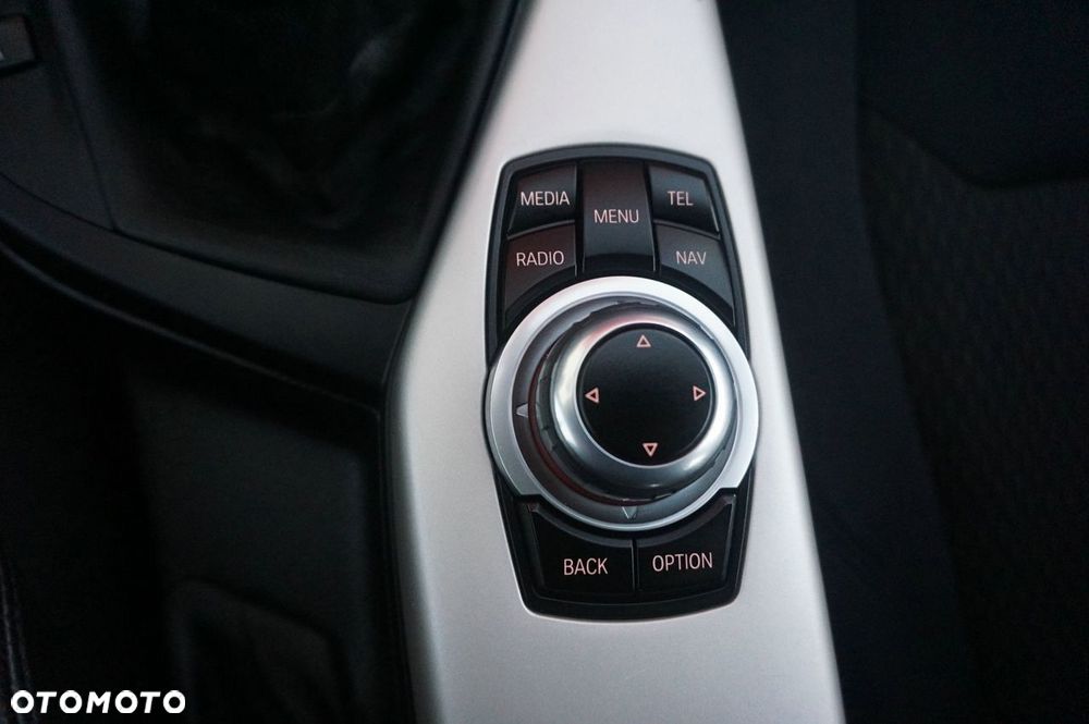 BMW Seria 1 116i M Sport - 9