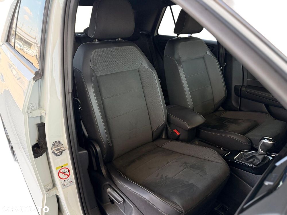 Volkswagen T-Roc 1.5 TSI Style DSG - 23