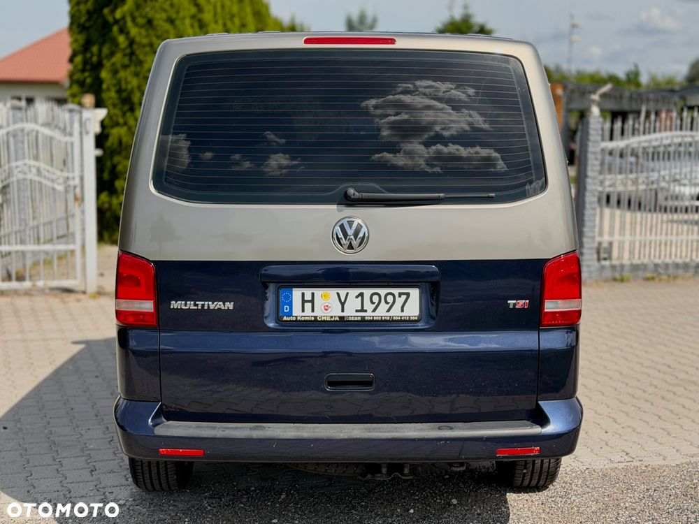 Volkswagen Multivan - 24