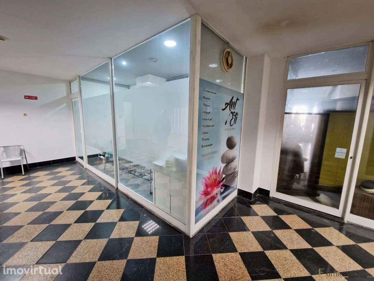 Loja destinada para venda, no centro de Santo Tirso - Grande imagem: 2/5