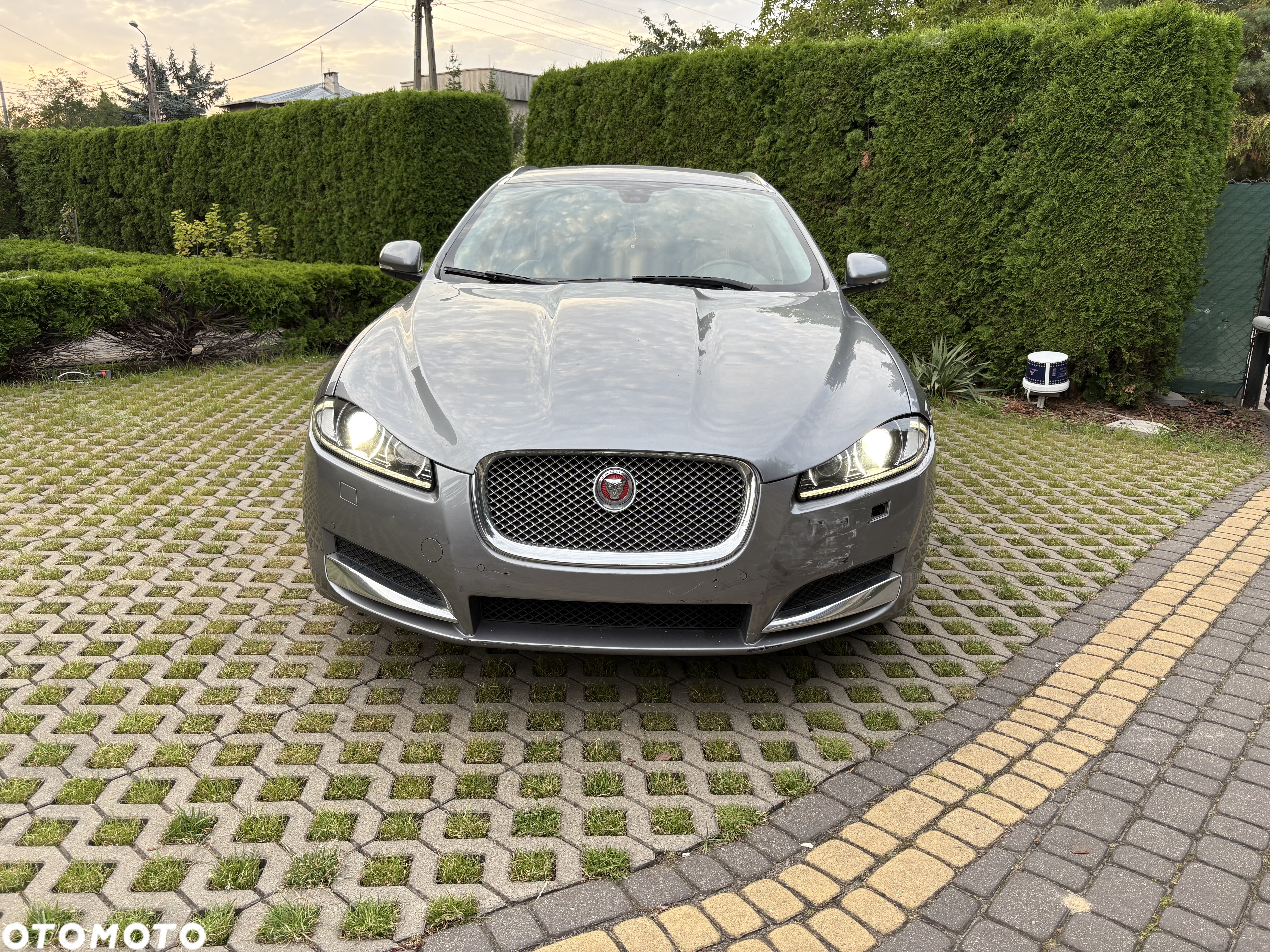 Jaguar XF 2.2 D Luxury - 2