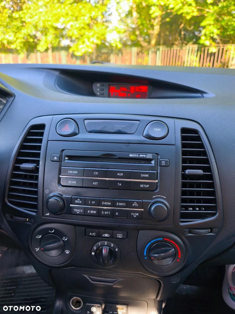 Hyundai i20 1.2 Comfort EU5 - 8