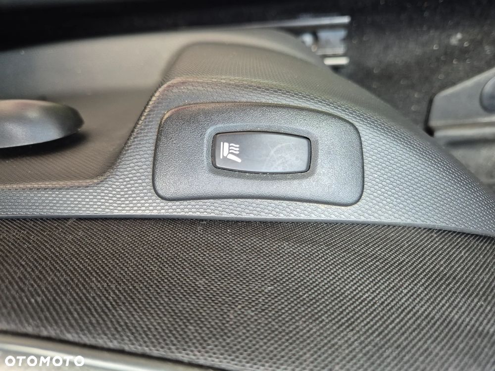 Renault Captur 1.2 Energy TCe Limited EDC - 16
