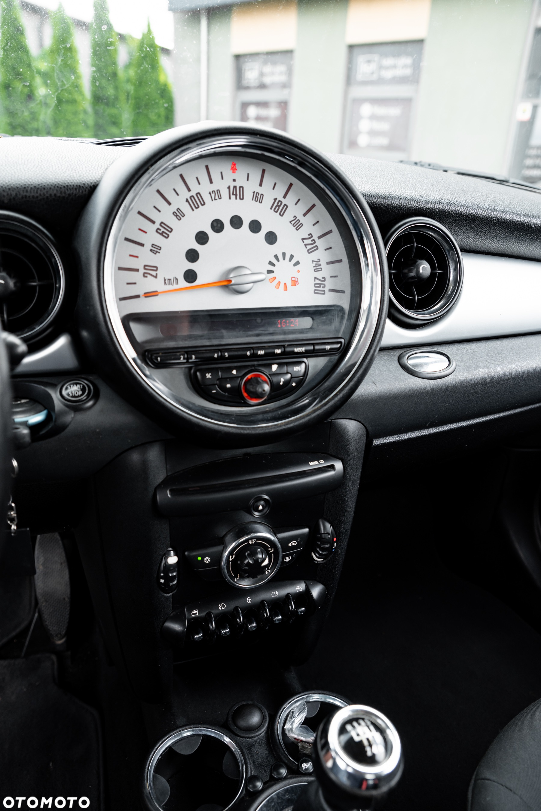 MINI ONE Standard - 26