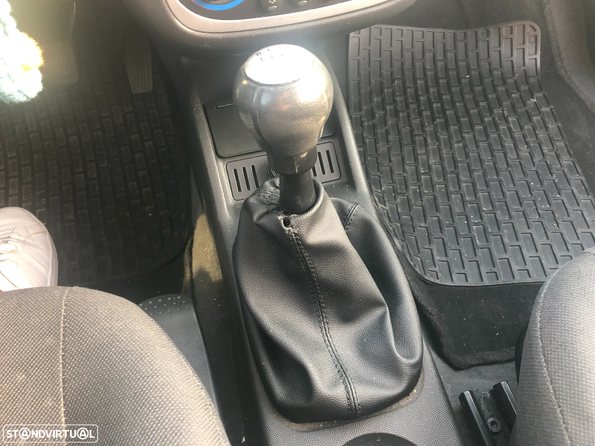 Opel Corsa 1.2 16V Enjoy - 12