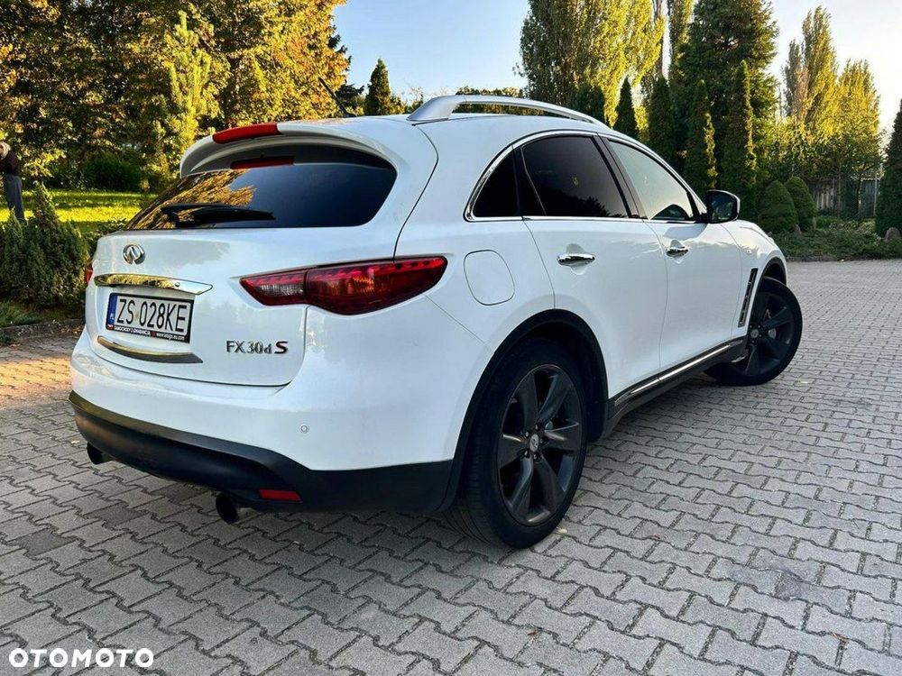 Infiniti FX - 17