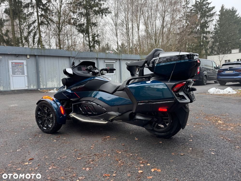 Can-Am Spyder - 6