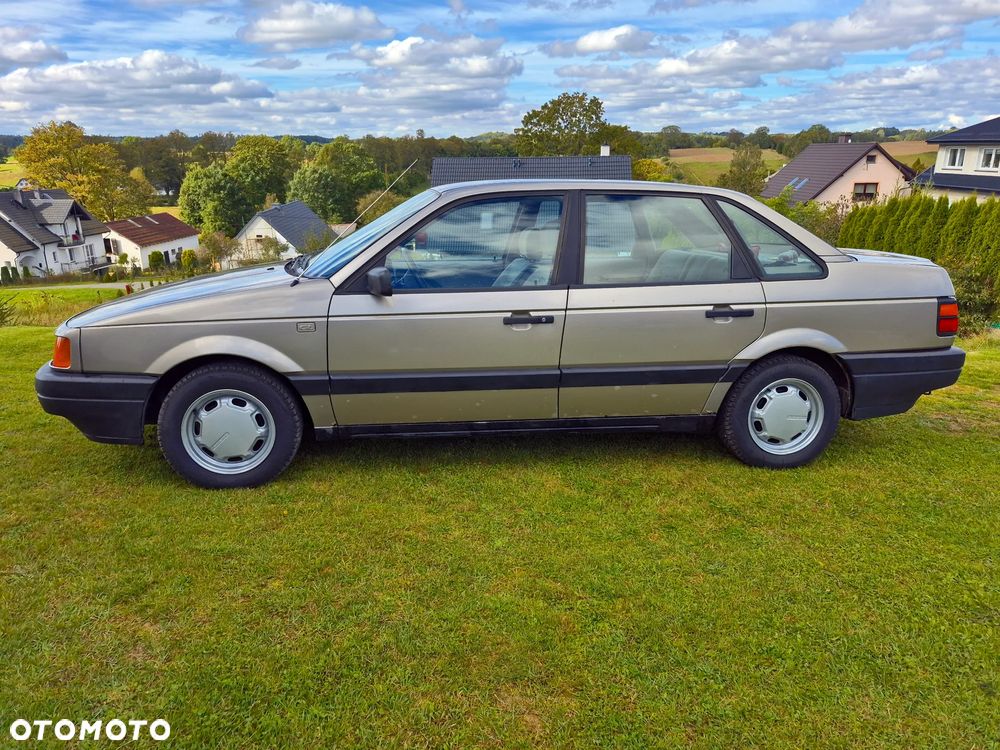 Volkswagen Passat 1.8 CL - 20