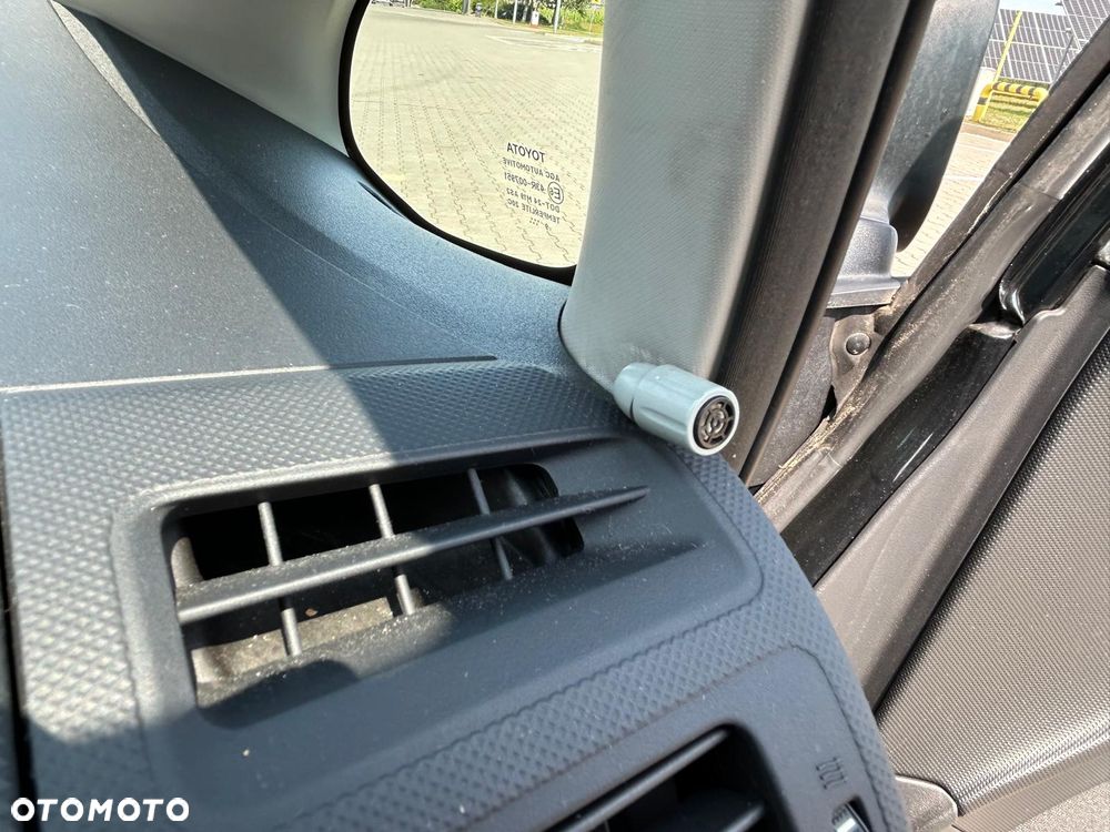 Toyota Auris 1.33 VVT-i Terra - 20