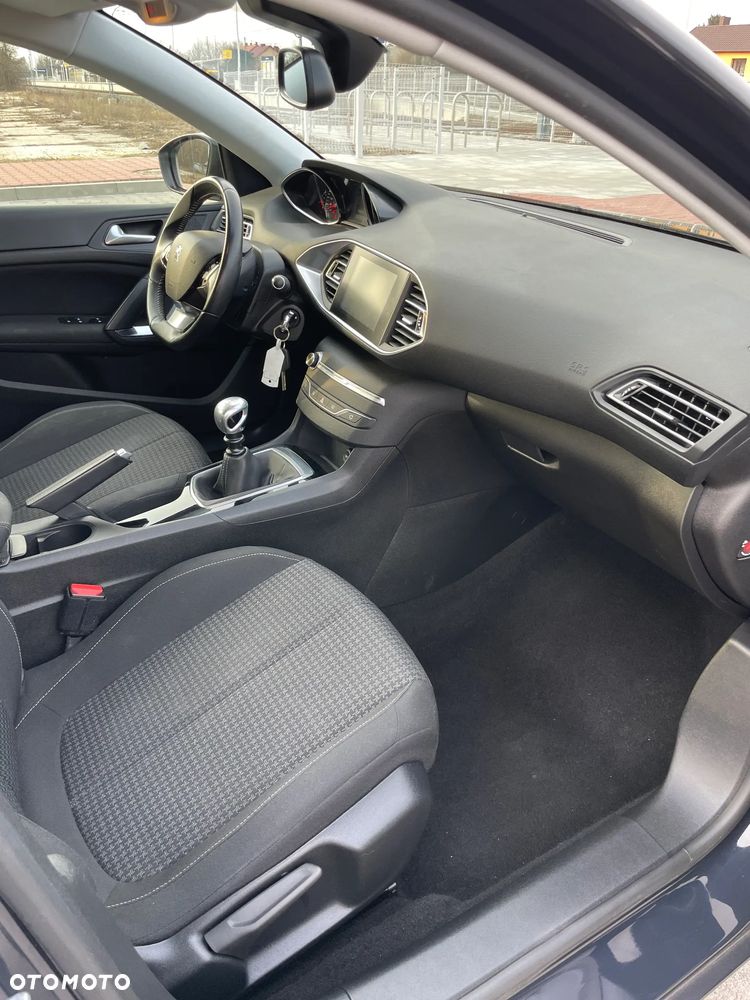 Peugeot 308 1.2 PureTech Active S&S - 11