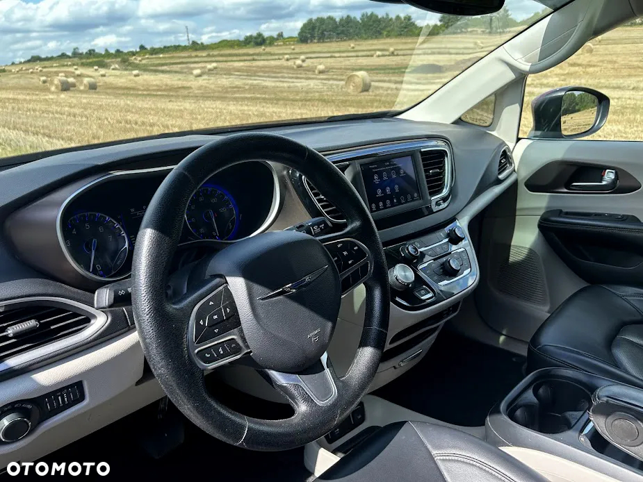 Chrysler Grand Voyager - 23