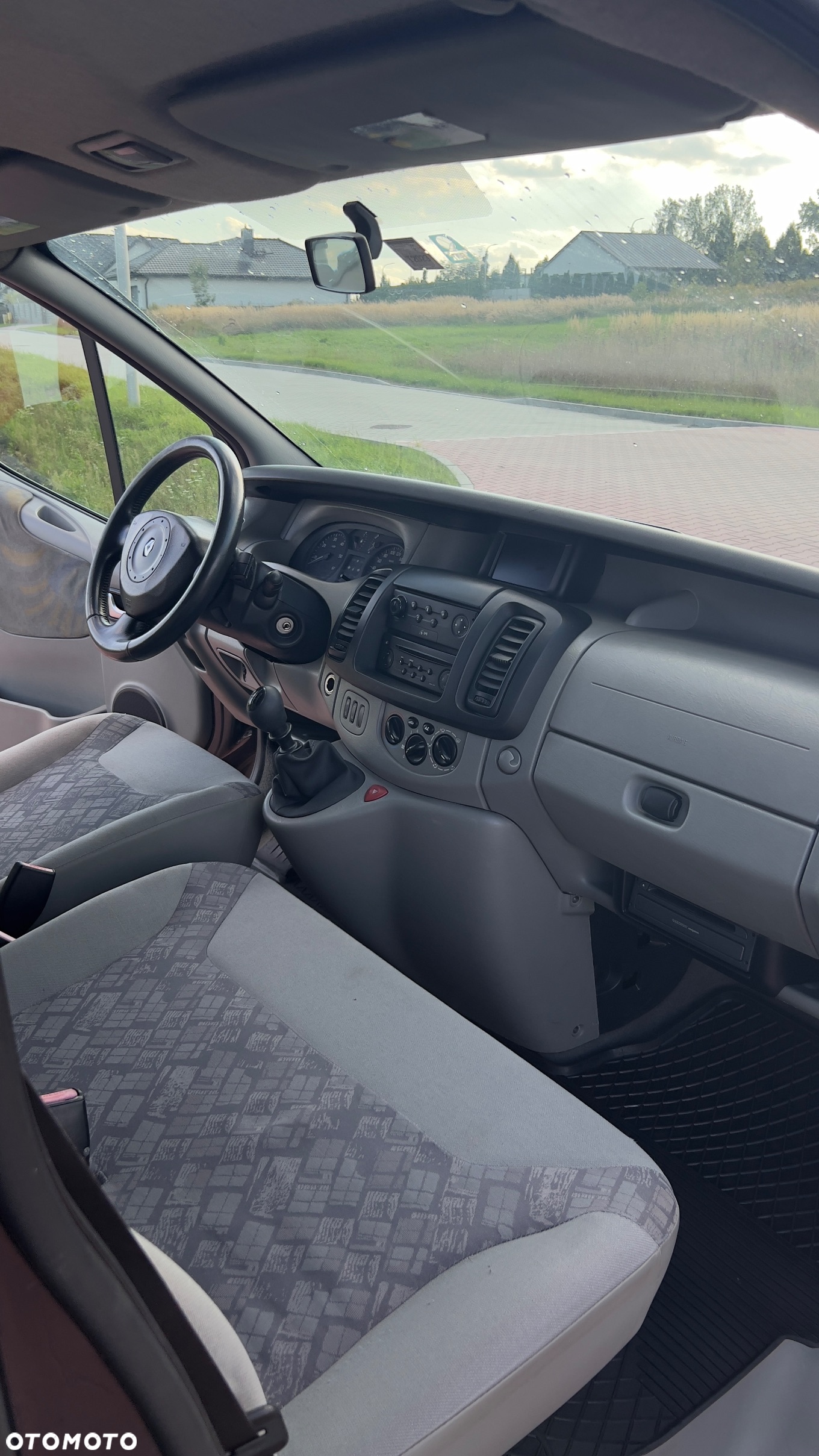 Renault Trafic dCi Passenger - 30