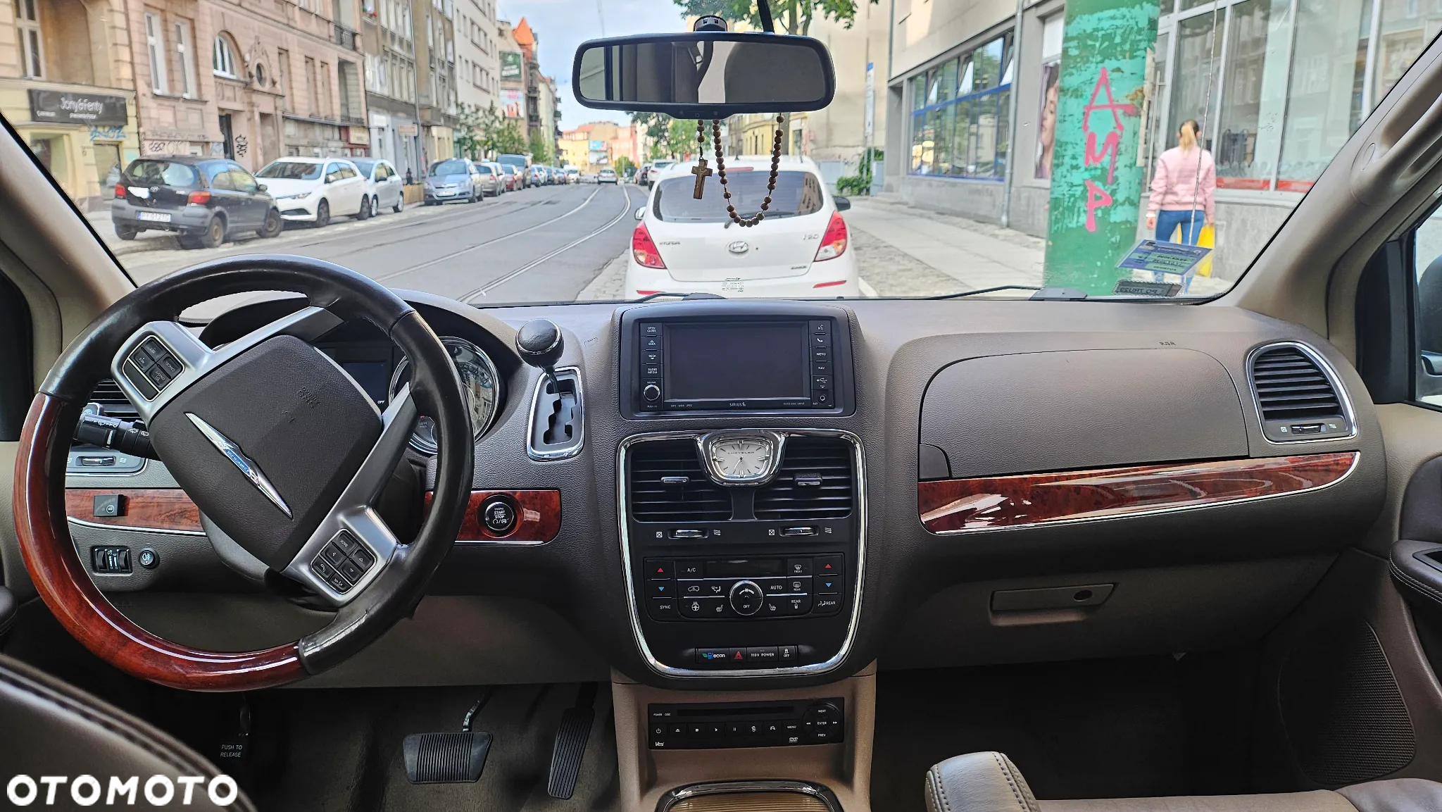 Chrysler Town & Country 3.6 Limited - 7