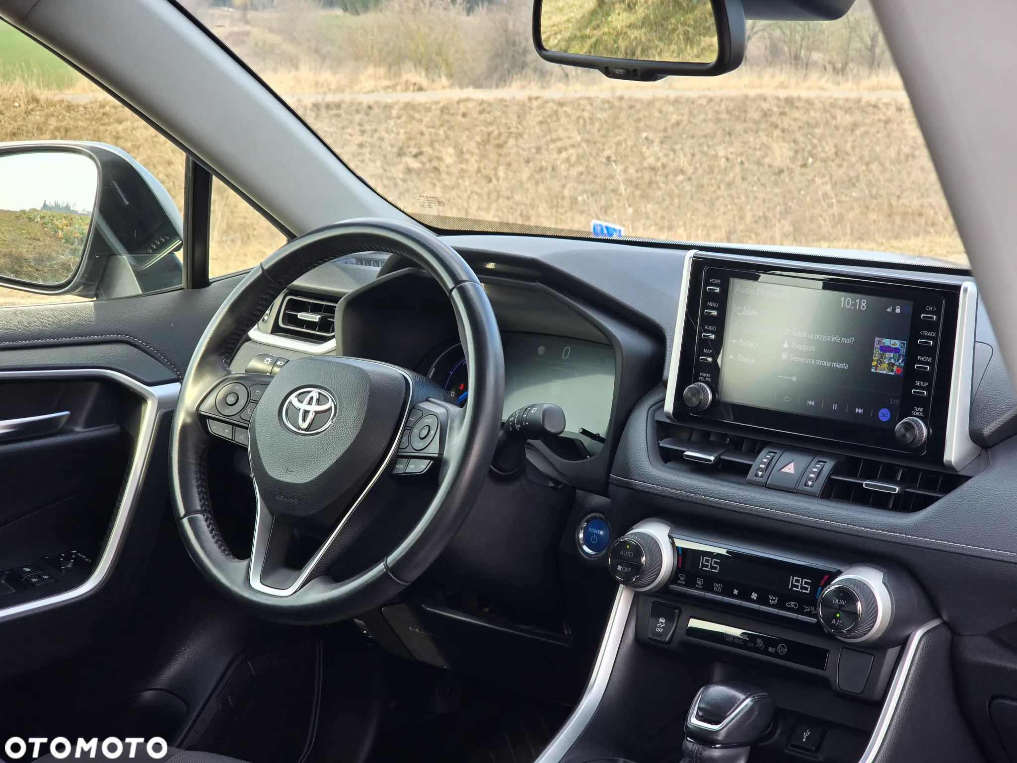 Toyota RAV4 - 24