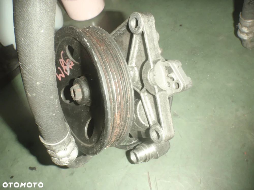 pompa powietrza clk cls sl slk klasa g m r s v c ct e vito viano 5.0 5.5 8v - 3